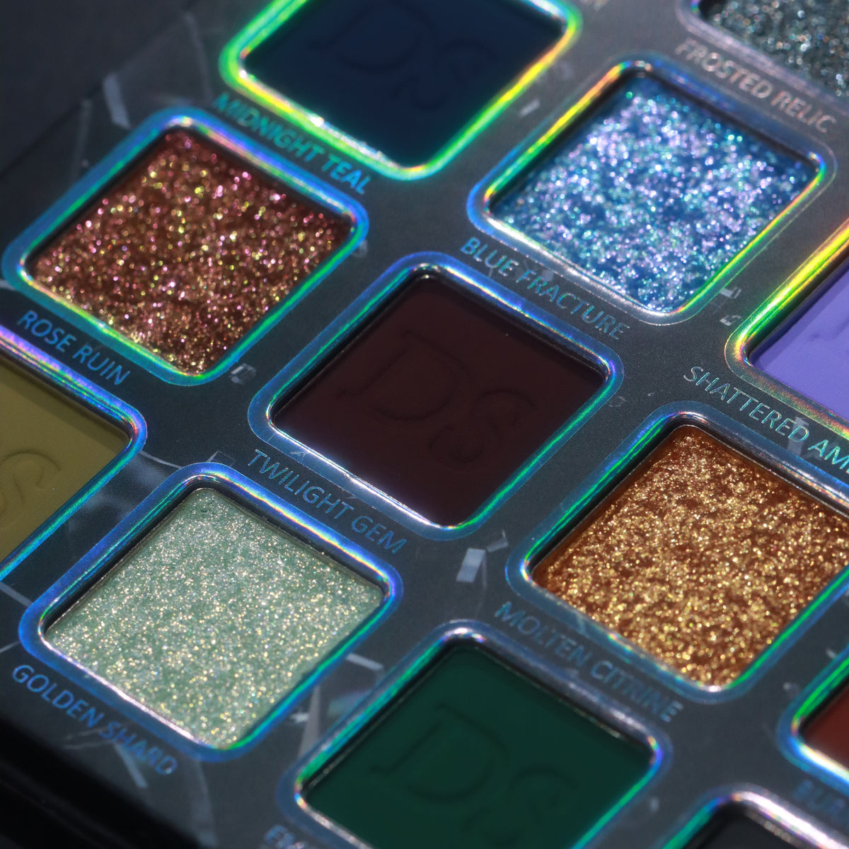 Fleur & Blush | Jewel Bloom Eyeshadow Palette — Broken Jewels