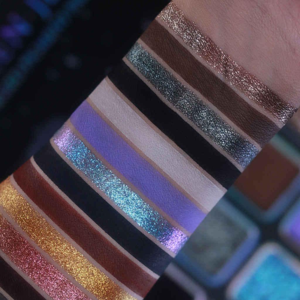Fleur & Blush | Jewel Bloom Eyeshadow Palette — Broken Jewels