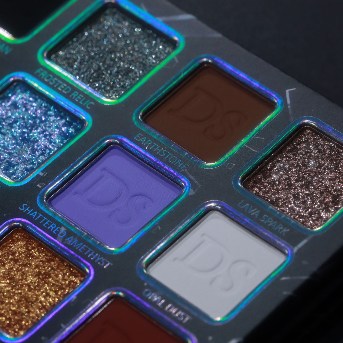 Fleur & Blush | Jewel Bloom Eyeshadow Palette — Broken Jewels