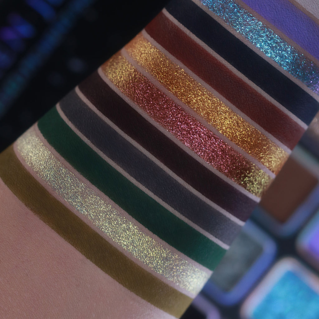 Fleur & Blush | Jewel Bloom Eyeshadow Palette — Broken Jewels
